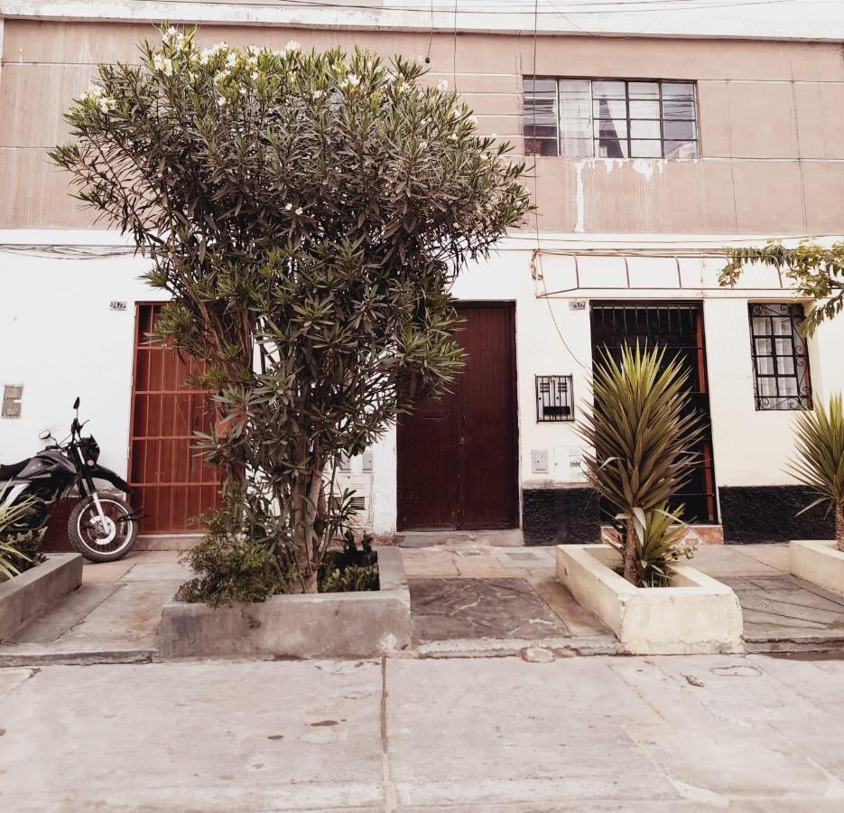 Maypa Airport Bed & Breakfast *
